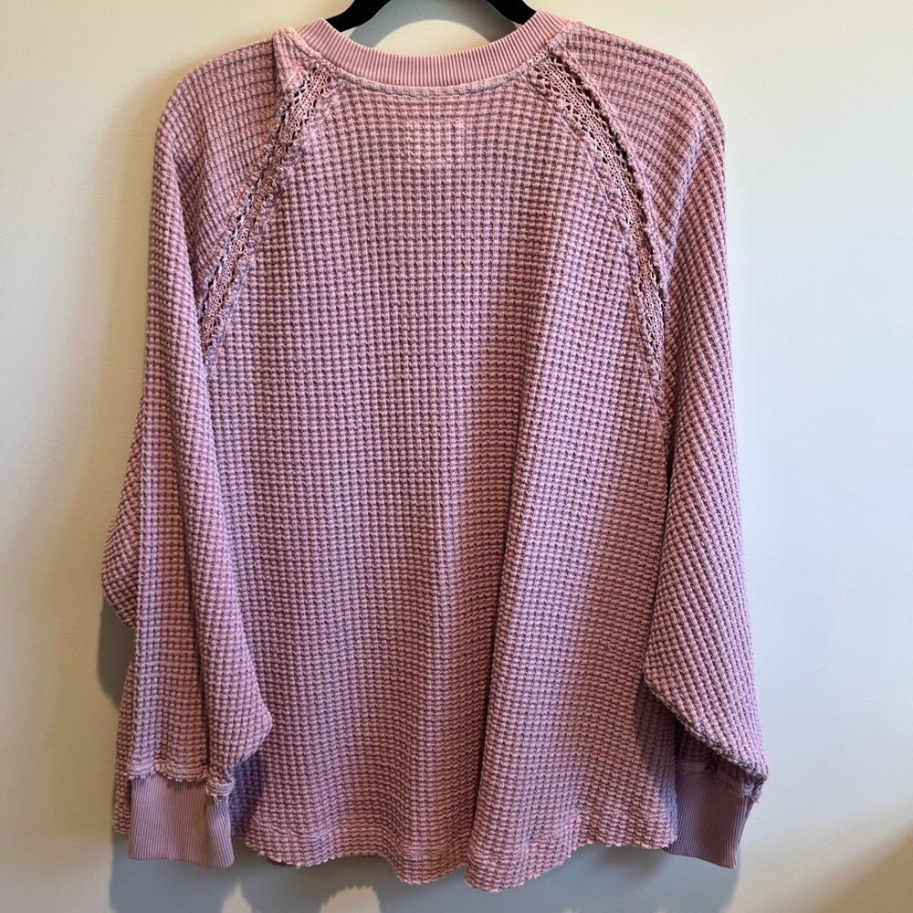 American Eagle Big Hug Notch Neck Waffle Shirt - Picture 4 of 4